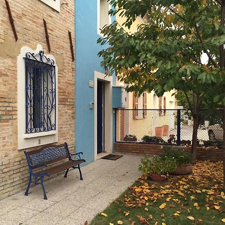 La Casa Della Cicogna Una Casa Al Mare Ideale Anche Per Gli Impegni Di Lavoro O Studio Villa Bellocchi Luaran gambar